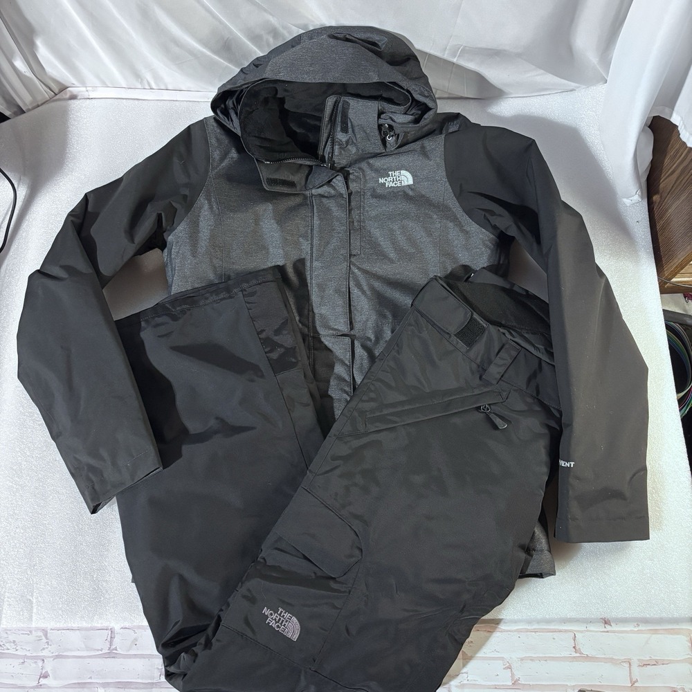 North Face Women's Ski Jacket and Pants